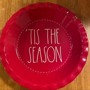 Rae Dunn TIS THE SEASON Red Pie Plate BRAND NEW!